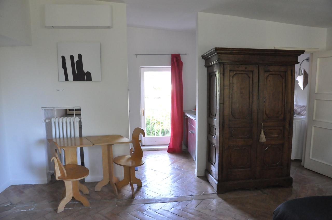 Residenza Le Rose Villa D'Arte Napoli Oda fotoğraf